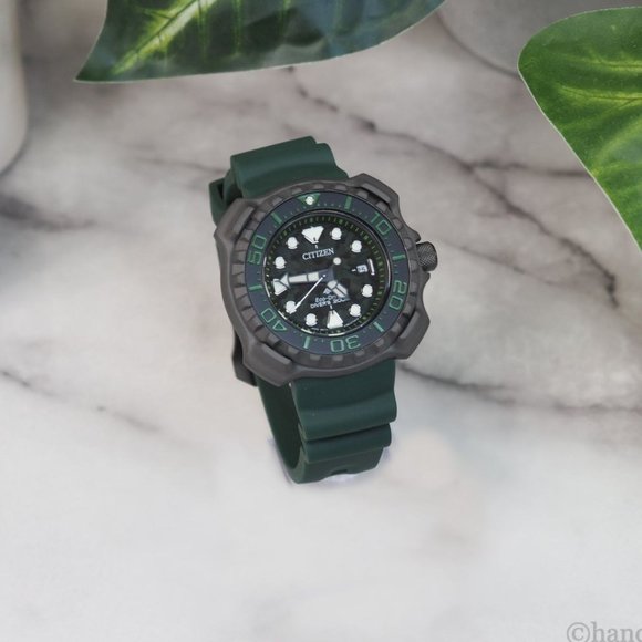 NWT Citizen Men's Watch Promaster Marine Diver Eco-Drive Titanium Green Strap - Picture 3 of 6